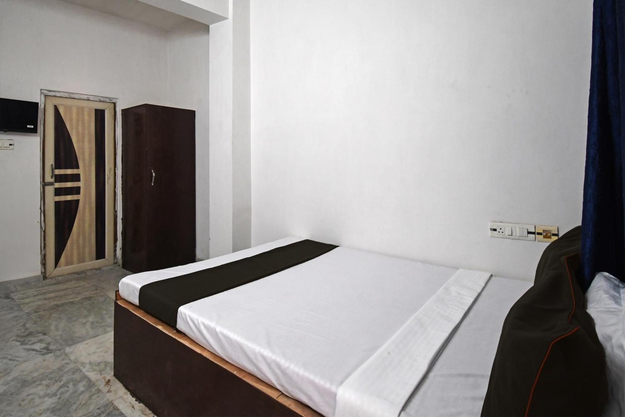 Oyo Hotel Chinar Park Kolkata Exterior photo