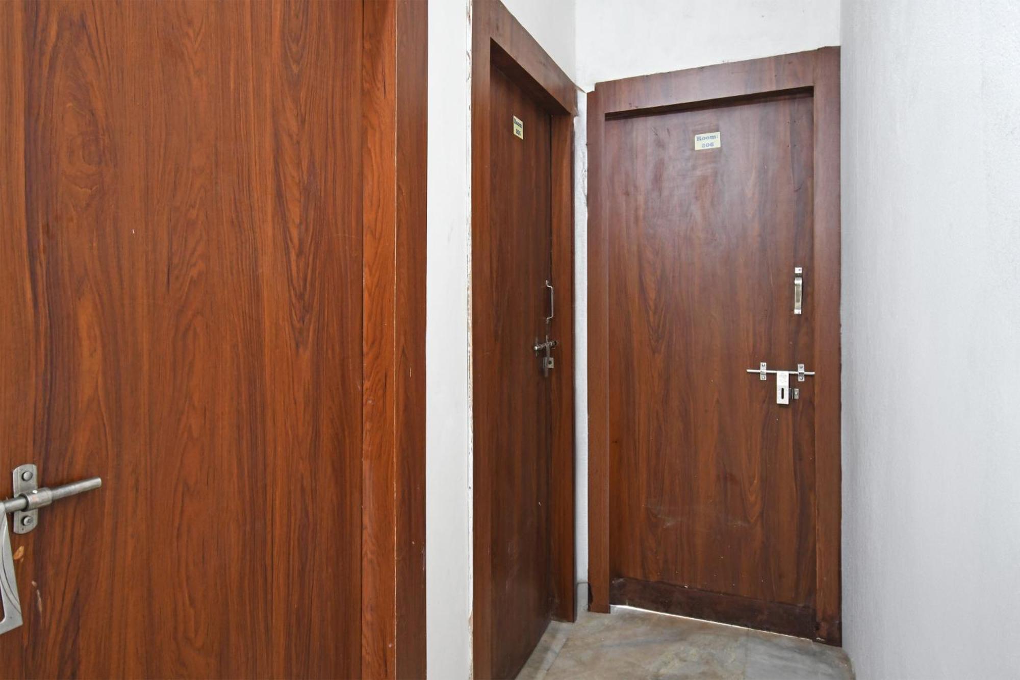 Oyo Hotel Chinar Park Kolkata Exterior photo